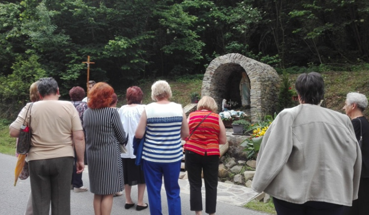 10. fotografia fotogalérie Kaplnka p. Marie Lurdskej - posviacka 27.5.2018